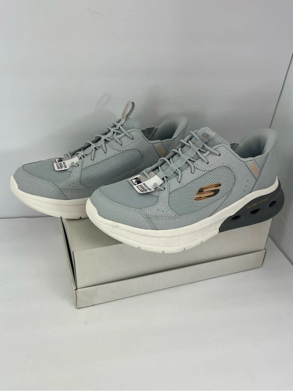 SKECHERS SLIP-IN GLIDE-STEP SWIFT-FIT HANDS FREE, MEMORY FOALIGHT GREY SIZE 8.5